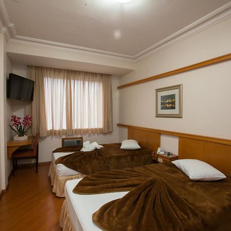 Grande Hotel غوارابوافا الغرفة الصورة