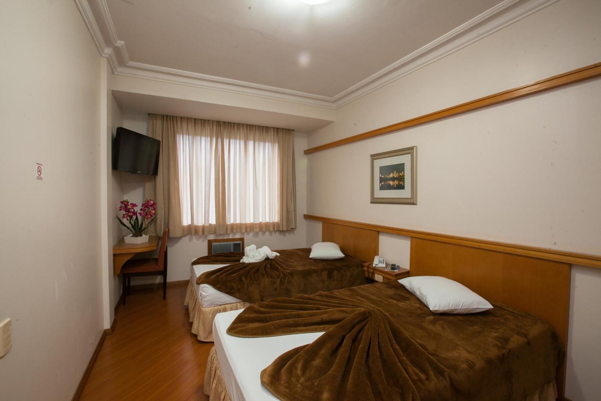 Grande Hotel غوارابوافا الغرفة الصورة
